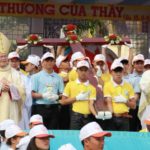 Người trẻ và cha xứ