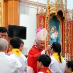 Giáo xứ Phú Vinh: 246 thiếu niên lãnh nhận Bí tích Thêm Sức